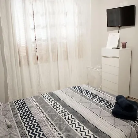 Amplia Casa 5 En Cruz Con Zona Trabajar * サンタクルスデテネリフェ