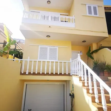 Amplia Casa 5 En Cruz Con Zona Trabajar サンタクルスデテネリフェ