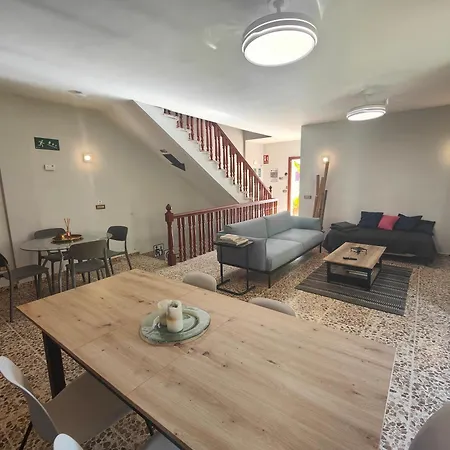 Amplia Casa 5 En Cruz Con Zona Trabajar サンタクルスデテネリフェ