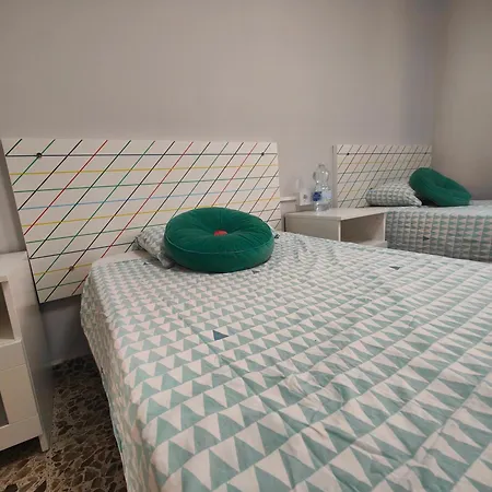 Amplia Casa 5 En Cruz Con Zona Trabajar