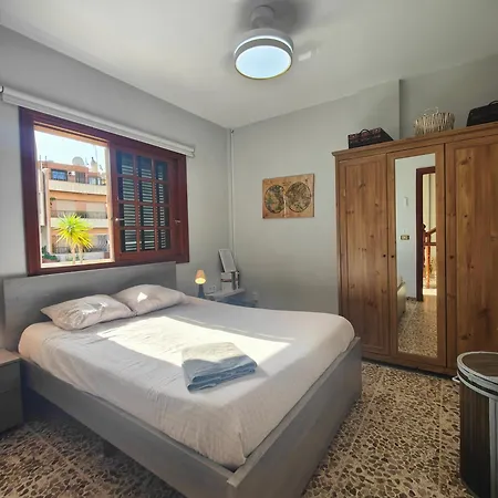 別荘 Amplia Casa 5 En Cruz Con Zona Trabajar