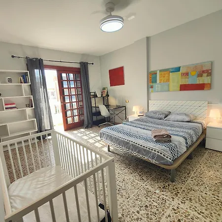 Amplia Casa 5 En Cruz Con Zona Trabajar Сasa de vacaciones Santa Cruz de Tenerife