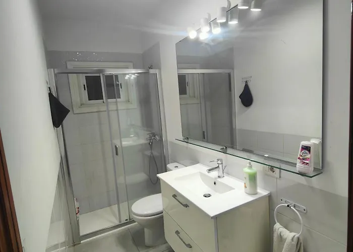 Amplia Casa 5 En Cruz Con Zona Trabajar Vakantiehuis Santa Cruz de Tenerife