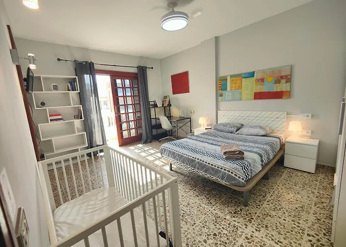 Amplia Casa 5 En Cruz Con Zona Trabajar Vakantiehuis Santa Cruz de Tenerife