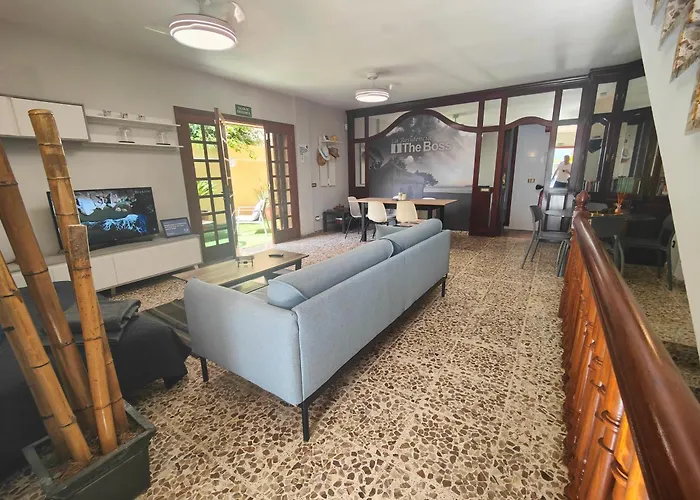 Amplia Casa 5 En Cruz Con Zona Trabajar Vakantiehuis *