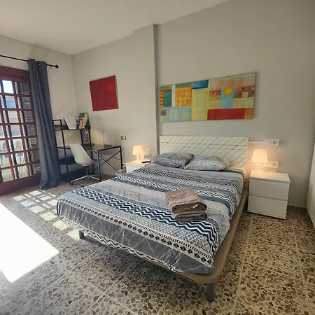 Amplia Casa 5 En Cruz Con Zona Trabajar *