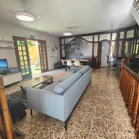 Amplia Casa 5 En Cruz Con Zona Trabajar