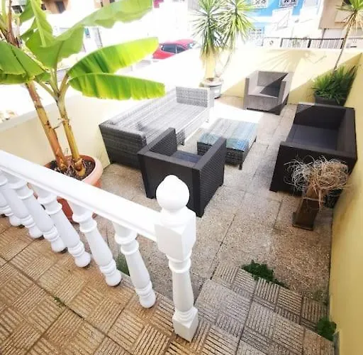 Amplia Casa 5 En Cruz Con Zona Trabajar Nyaraló