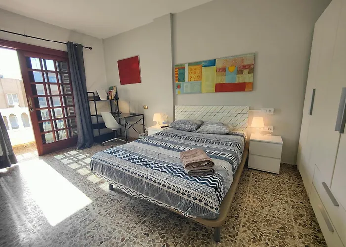 Amplia Casa 5 En Cruz Con Zona Trabajar *